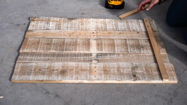 How To: Food Photography Background from Wood Pallet DIY