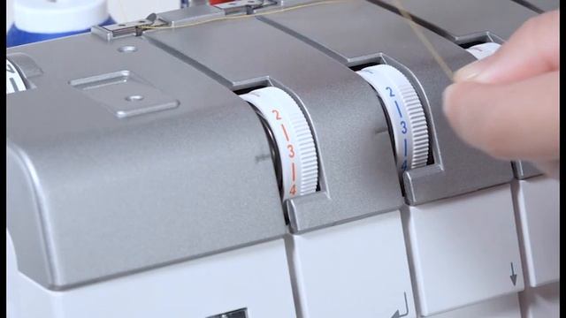 Janome AirThread 2000D Professional Overlocker Video смотреть онлайн