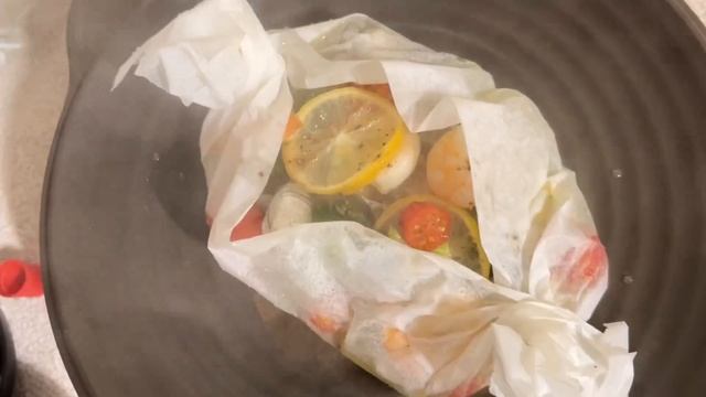 신혼부부 캠핑브이로그|크리스마스에 진심을 담아본 캠핑.크리스마스 요리들.크리스마스리스 샐러드.화이타.마시멜로우 핫초코.딸기산타.집순이 부부의 아홉번째 캠핑 1부.