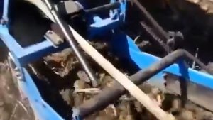 Картофелекопатель 4U-1