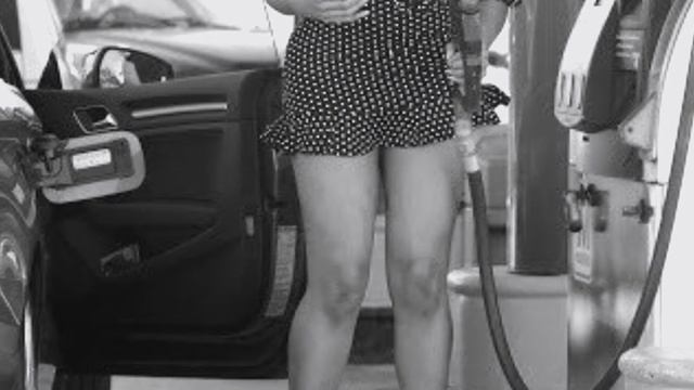 Moriah Mills - Black & White смотреть онлайн