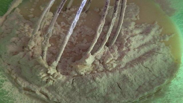 Ванильные оладьи с карамельным соусом