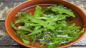 Салат из куриной печени с виноградом