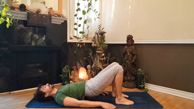 Simply 30 Days of Yoga | Day 9 | Locust, Low Back | w/ Stephen Beitler смотреть онлайн