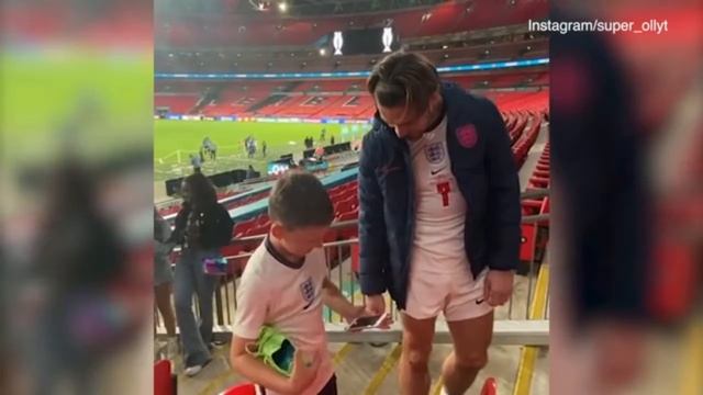 Jack Grealish gifts young England fan his boots after Euro final смотреть онлайн