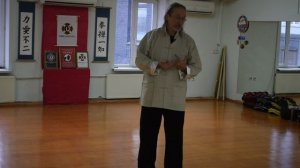 Про основы, разбор на основе начального движения - Рзагнать енергию, реальность этого движения.