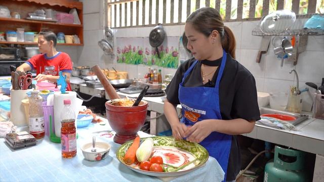 Best Thai Salad  - Recipe (Som Tam) Green Papaya Salad смотреть онлайн