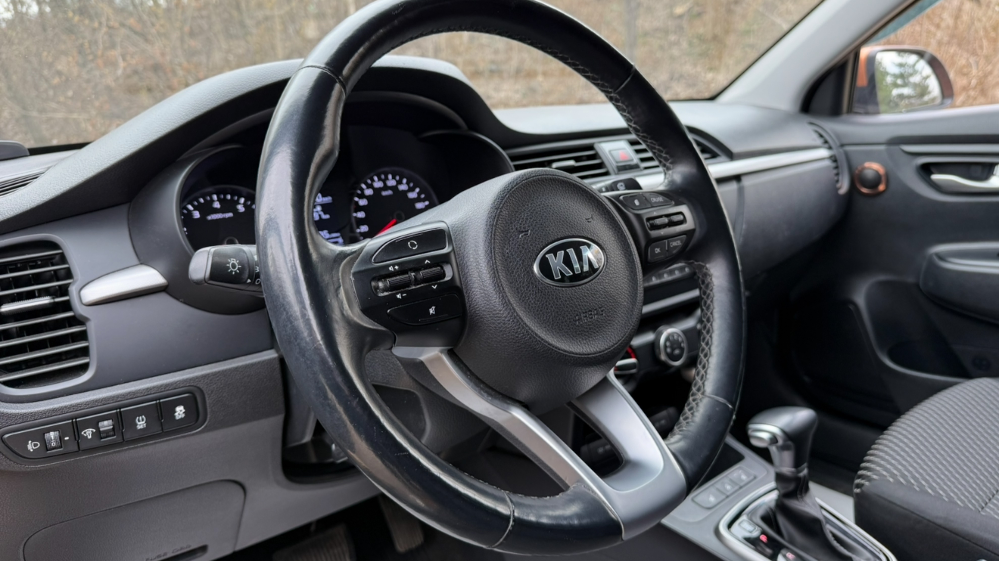 KIA Rio X-Line 2019 1.6АТ смотреть онлайн
