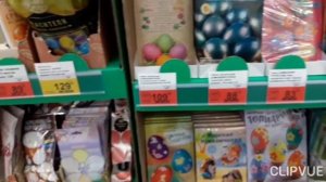 В магазинах все есть для встречи Пасхи.