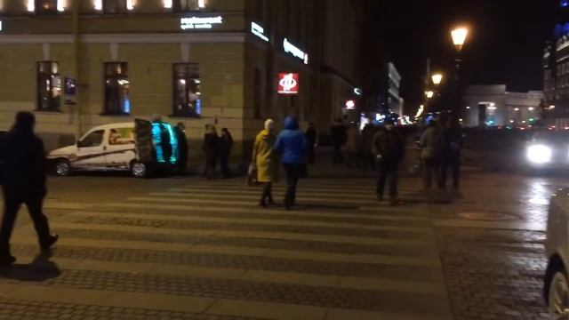 На набережной Питера ... Приятный сюрприз смотреть онлайн