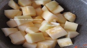 Цуккини с грецкими орехами и базиликом