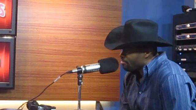 Cowboy Troy -Sports Lodge AM 830 in LA смотреть онлайн