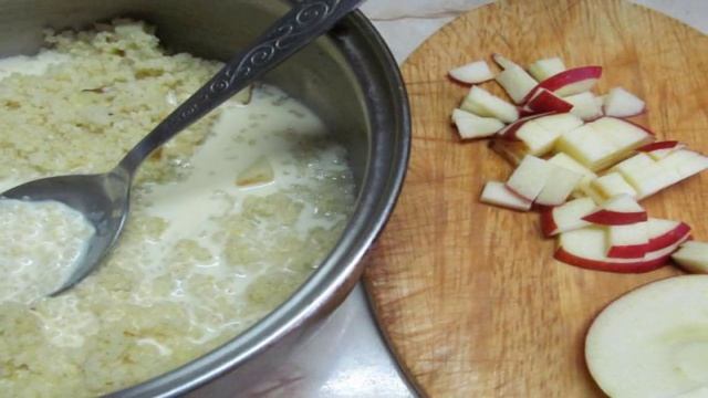 Пшенная каша с яблоком медом и корицей