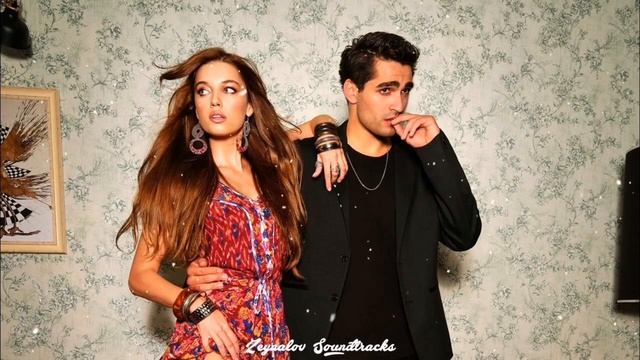 Melike Şahin - Sarıl Bana (Yalı Çapkını) смотреть онлайн