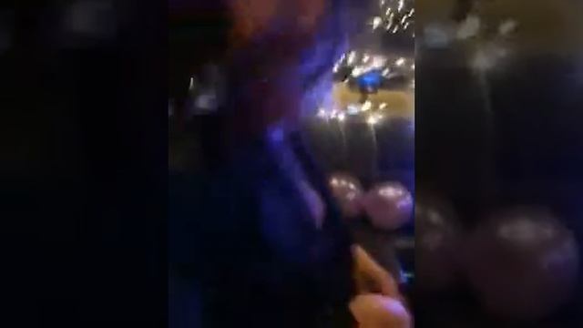 Unique jammin to Calypso in the limousine on her mum's b'day! Lol смотреть онлайн