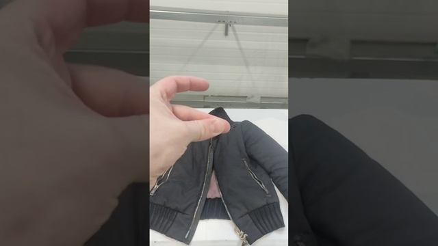 Биочистка текстильной куртки с кожаными элементами. смотреть онлайн