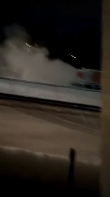 Когда поезд слетает всё на своём пути смотреть онлайн