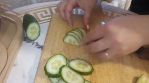 бабочка и сердечко из огурца 🥒 1 урок!