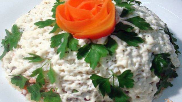 Салат из куриной печени