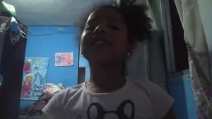 rotina da Lari de noite(3)