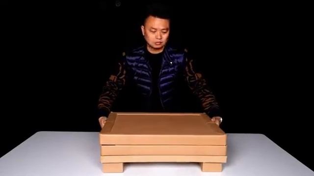 Disassembled Honeycomb carton box with pallet