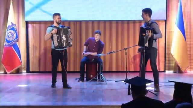 Men's Club поднял зал смотреть онлайн