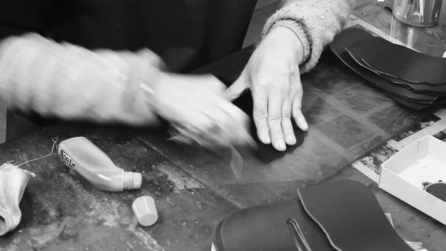 コバ磨き　[革工房parley] смотреть онлайн