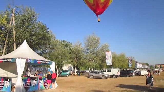 Фестиваль воздушных шаров гуляю по городу смотреть онлайн