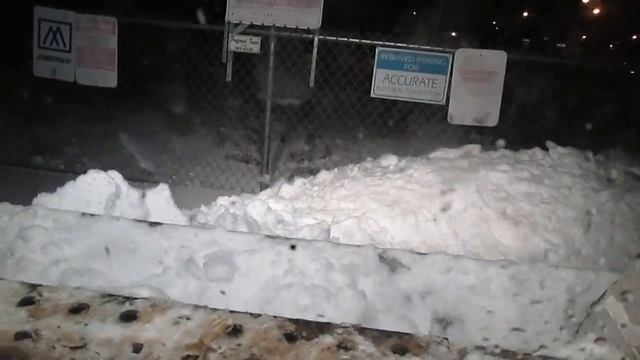 Bobcat S185 doing Snow Removal
