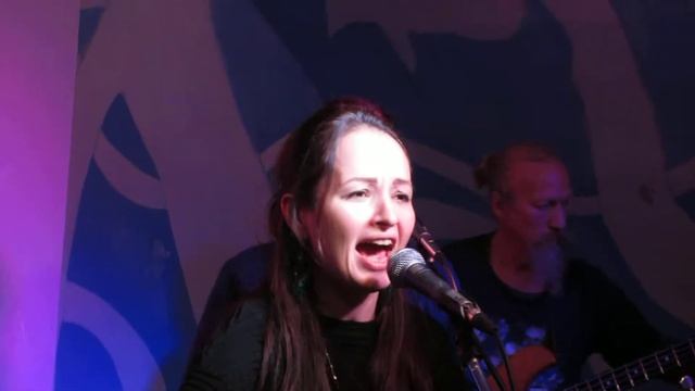 Елена Сурина и группа Сейчас смотреть онлайн