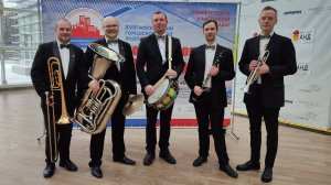 песня "Маруся" из фильма "Иван Васильевич меняет профессию" - духовой оркестр