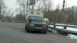 Кондрашин опять забил на аккумуляторщиков? Или крышует? Почему продолжают стоять на перекрестках?