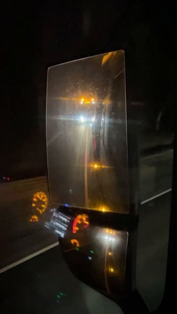 Летим домой с братишкой ! #бензовоз #молодойдальнобой #sitrak #truck #кострома смотреть онлайн