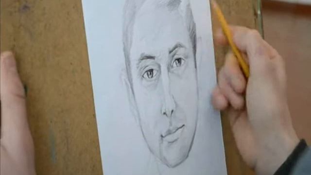 Портрет з натури, виконує учень ргупи № 16 спеціальності Дизайн Рубльов Р. смотреть онлайн