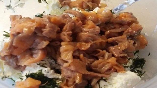 Тарталетки с форелью и творожным сыром
