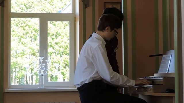 Бах Прелюдия и фуга соль мажор Роджерс Соната №1, 1ч смотреть онлайн