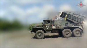 В Минобороне показали, как «Градами» бьют по позициям ВСУ в районе Часова Яра