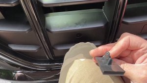 2022 Audi SQ8 Front Emblem Removal