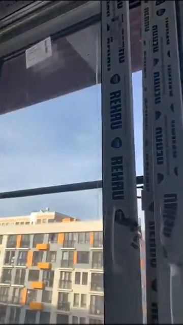 #испанскиекварталы ТЕРРИТОРИЯ ОКОН. Остекление балкона REHAU в ЖК Испанские кварталы в доме 6к1