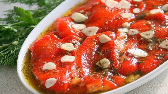 Маринованные печёные перцы