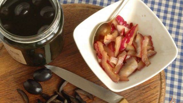 Салат из печеных овощей с маслинами и шампиньонами