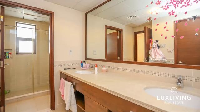 3 BED VILLA FOR SALE IN MIRA смотреть онлайн