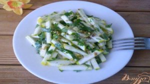Сырой кабачковый салат