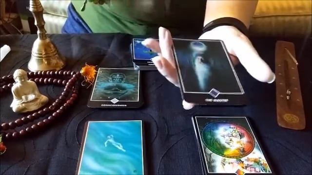 Osho Zen Tarot: Unboxing and First Impressions смотреть онлайн