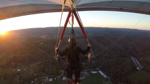 Silvia: Hang Gliding Student Solo Mountain Launch смотреть онлайн