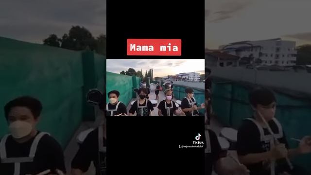 Mama mia смотреть онлайн