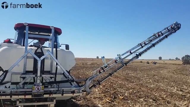YTO or Southtrade?! They are a good match though! - Arlington Farmers Day 2019