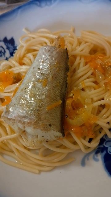 Обед. Рыбка и спагетти 🍝