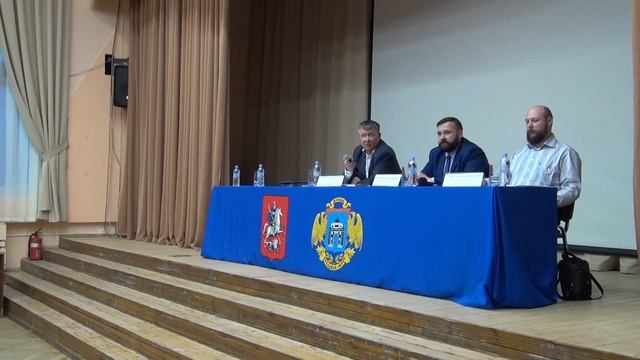 встреча ИО префекта ЗАО Клименко В.В. с жителями  25.04.18 часть 3