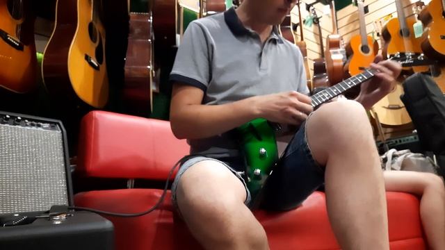 Электробалалайка с магнитным звукоснимателем. Мастерская Алексея Сереброва.